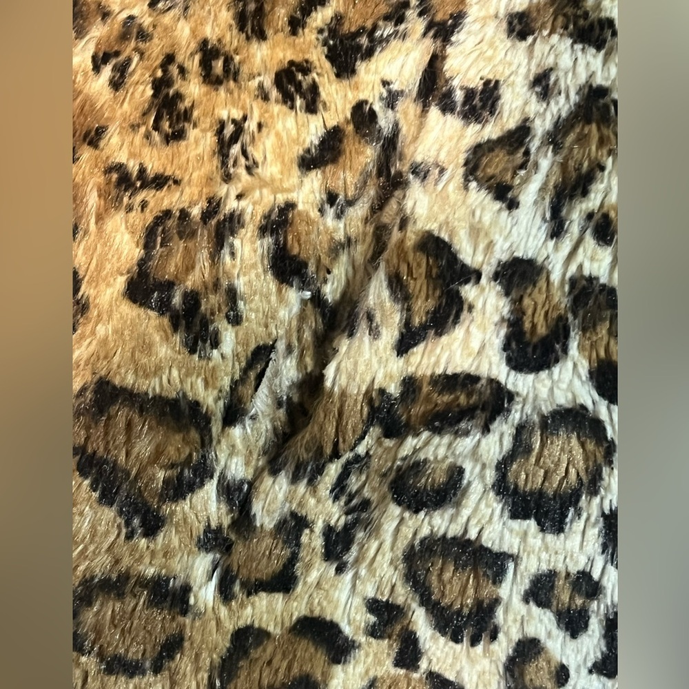 BETSEY JOHNSON Cheetah hook and eye Faux Fur Vest with pockets - Picture 5 of 12